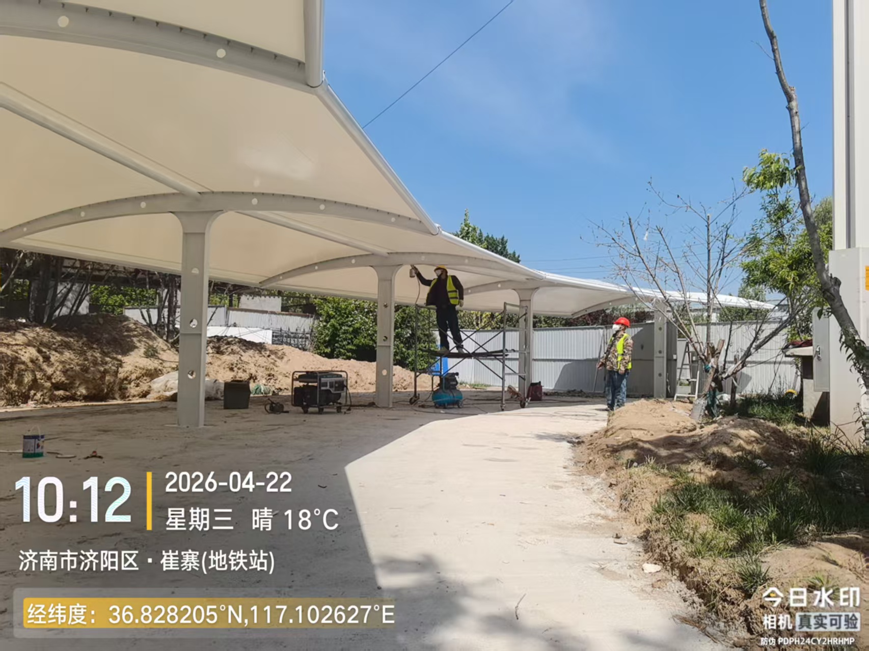膜结构充电车棚